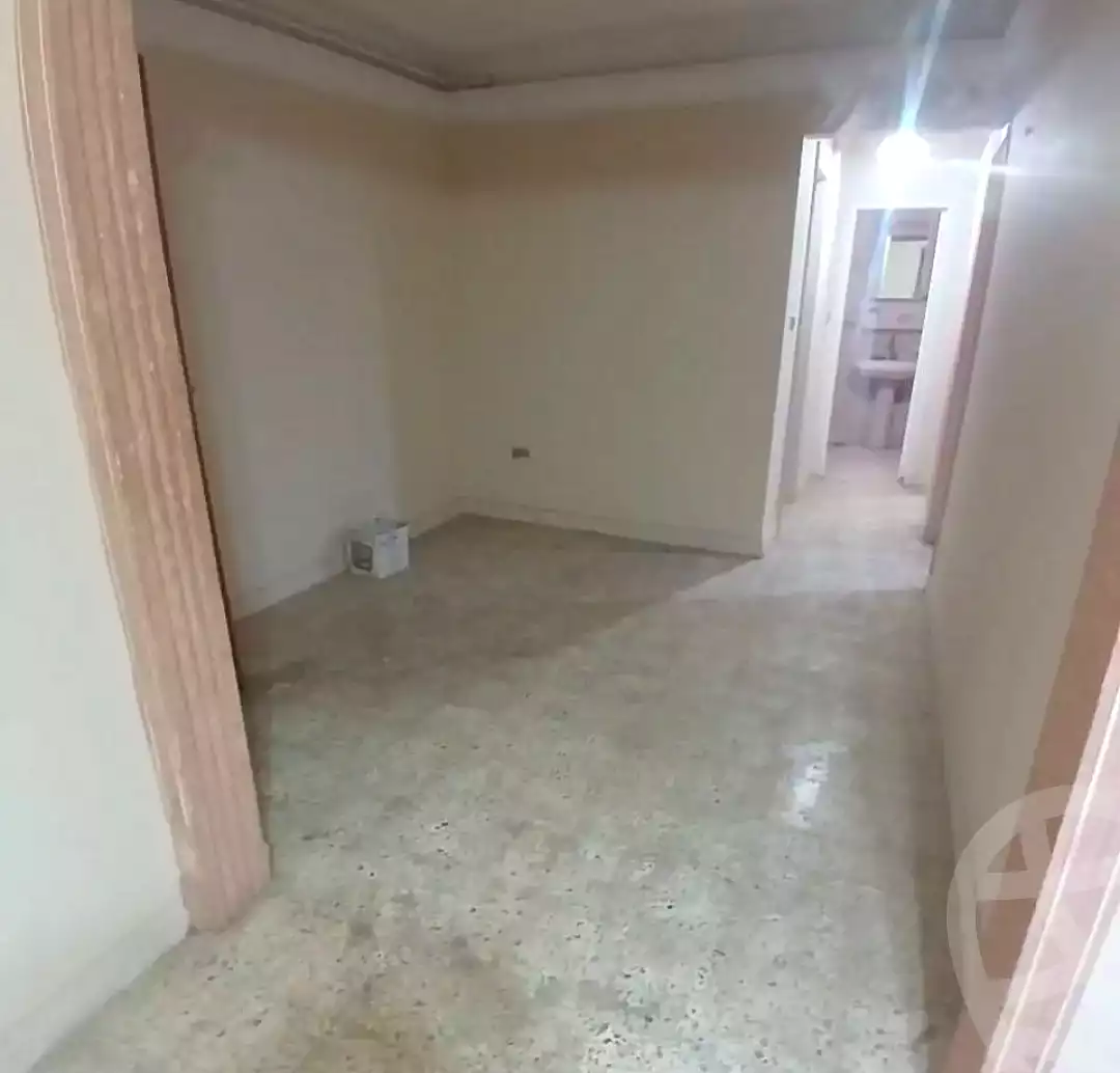 https://aqarmap.com.eg/ar/listing/6775121-for-rent-alexandria-ganaklis-shr-mrtdy-bsh