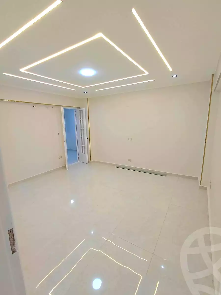 https://aqarmap.com.eg/en/listing/6775301-for-sale-alexandria-el-asafra-shr-45