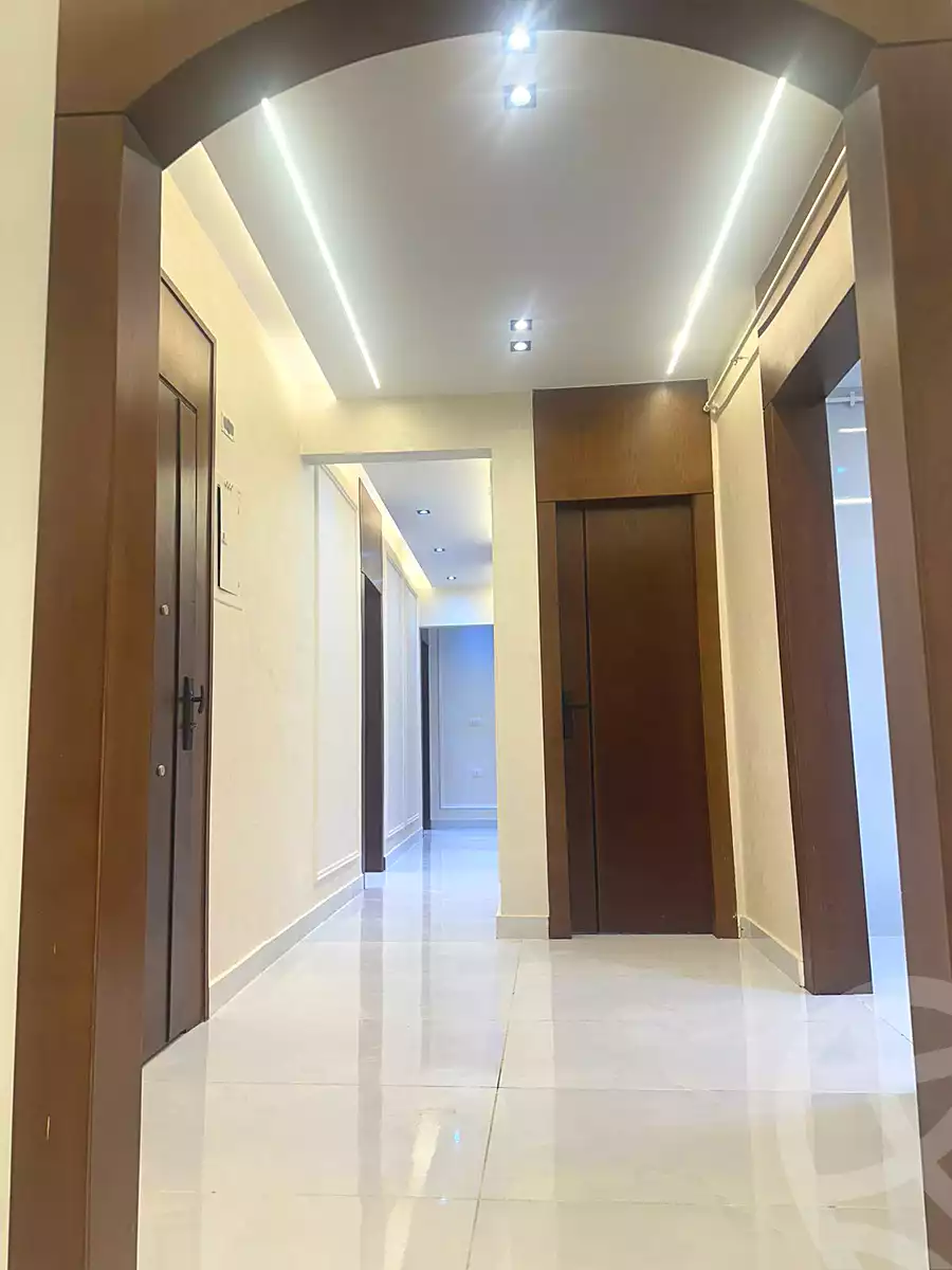 https://aqarmap.com.eg/ar/listing/6775558-for-sale-cairo-6th-of-october-el-ahyaa-neighborhood-4th-neighbourhood-2