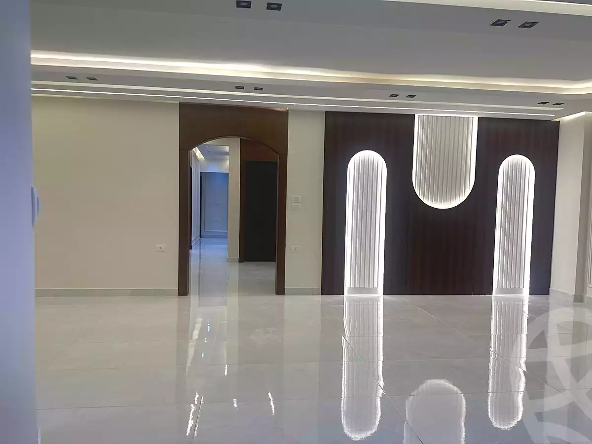 https://aqarmap.com.eg/ar/listing/6775558-for-sale-cairo-6th-of-october-el-ahyaa-neighborhood-4th-neighbourhood-2