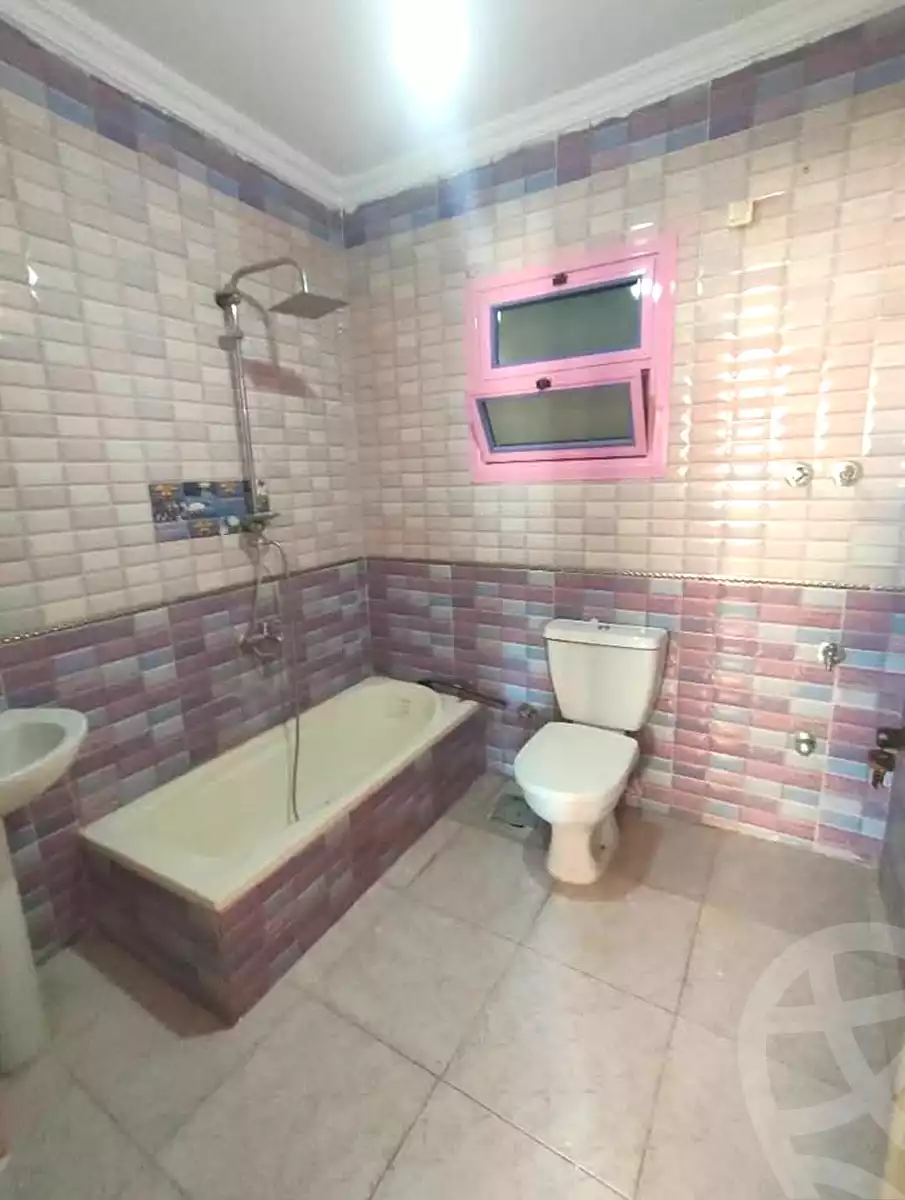 https://aqarmap.com.eg/ar/listing/6777399-for-rent-alexandria-new-miami-eskot