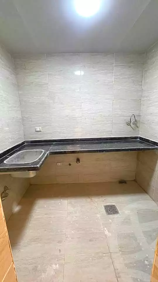 https://aqarmap.com.eg/ar/listing/6777754-for-sale-alexandria-l-jmy-lbytsh-ibrahim-othman-st