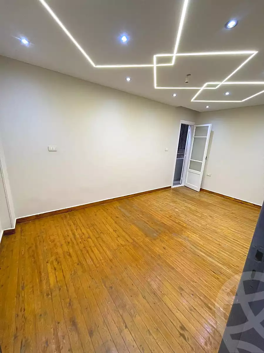 https://aqarmap.com.eg/en/listing/6778093-for-sale-alexandria-camp-cesar