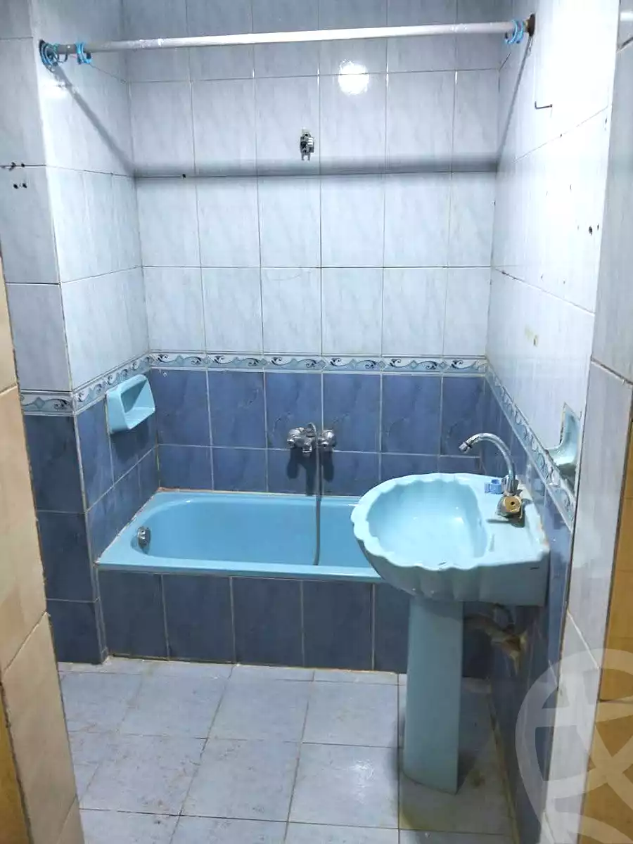 https://aqarmap.com.eg/en/listing/6779059-for-sale-cairo-helwan-helwan-el-sharkeya-gaafar-st