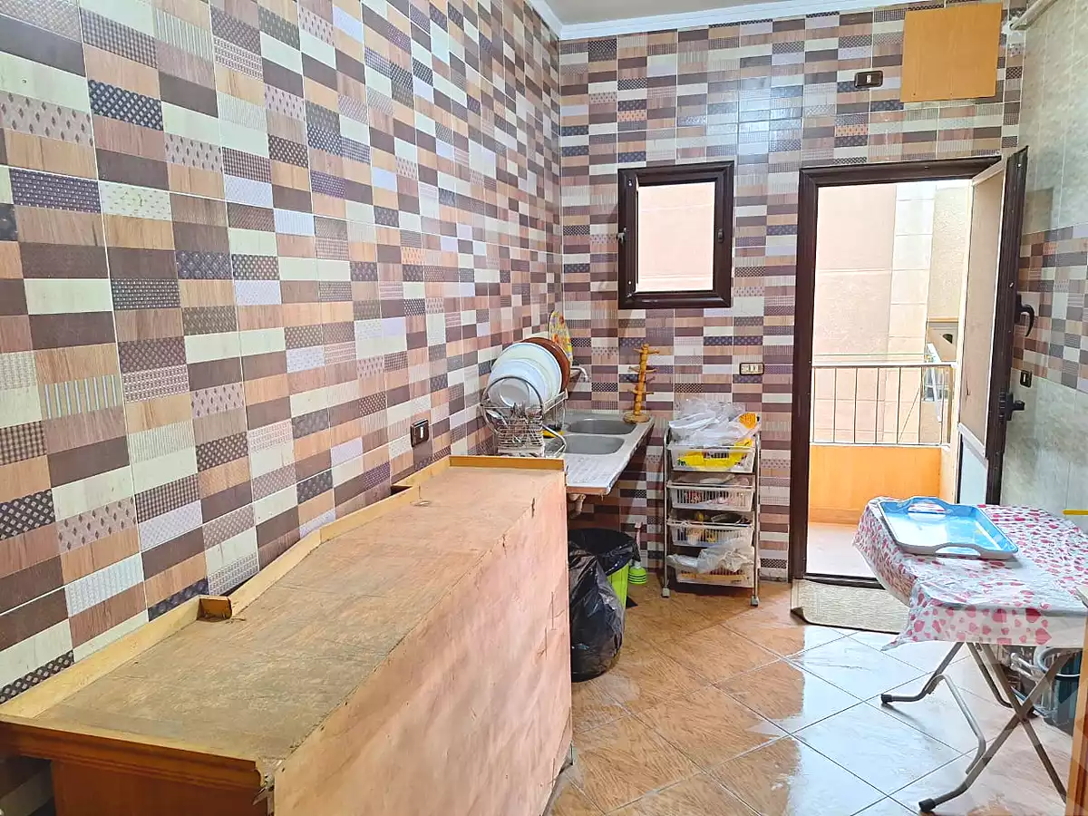 https://aqarmap.com.eg/ar/listing/6780505-for-sale-cairo-6th-of-october-el-ahyaa-neighborhood-5th-street-48