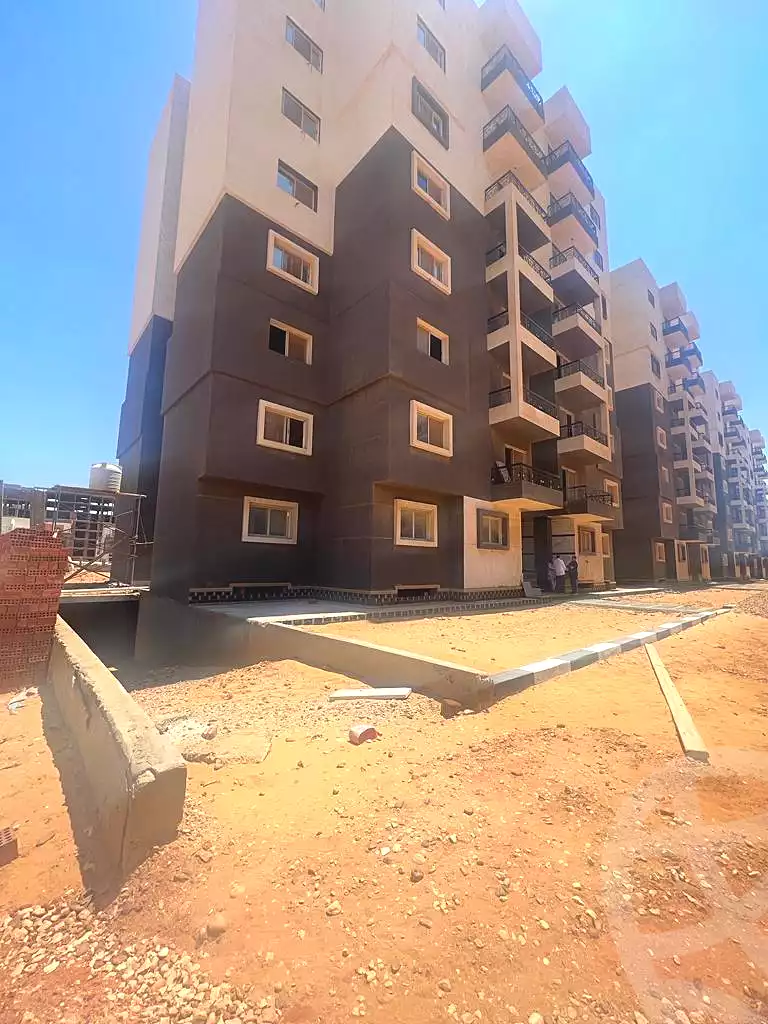 https://aqarmap.com.eg/en/listing/6780688-for-sale-cairo-new-administrative-capital-r7-kmbwnd-stw
