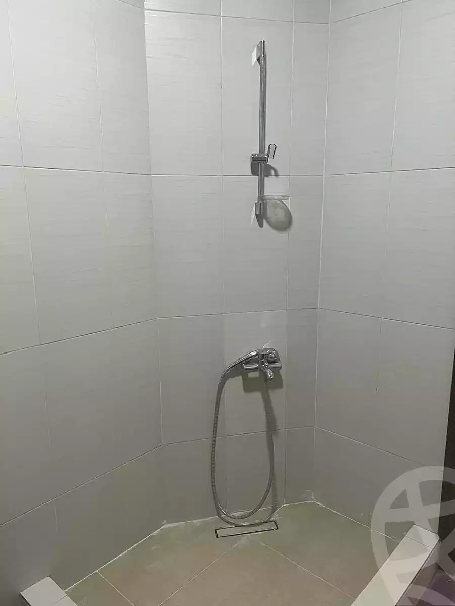 https://aqarmap.com.eg/ar/listing/6781218-for-rent-cairo-6th-of-october-el-hay-el-motamyz-fourth-touristic-village