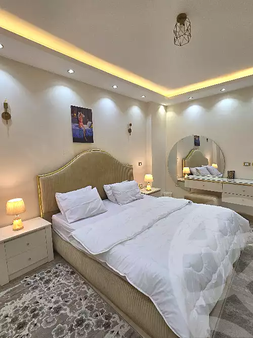 https://aqarmap.com.eg/ar/listing/6781273-for-rent-cairo-new-cairo-90th-street-south-teseen-st