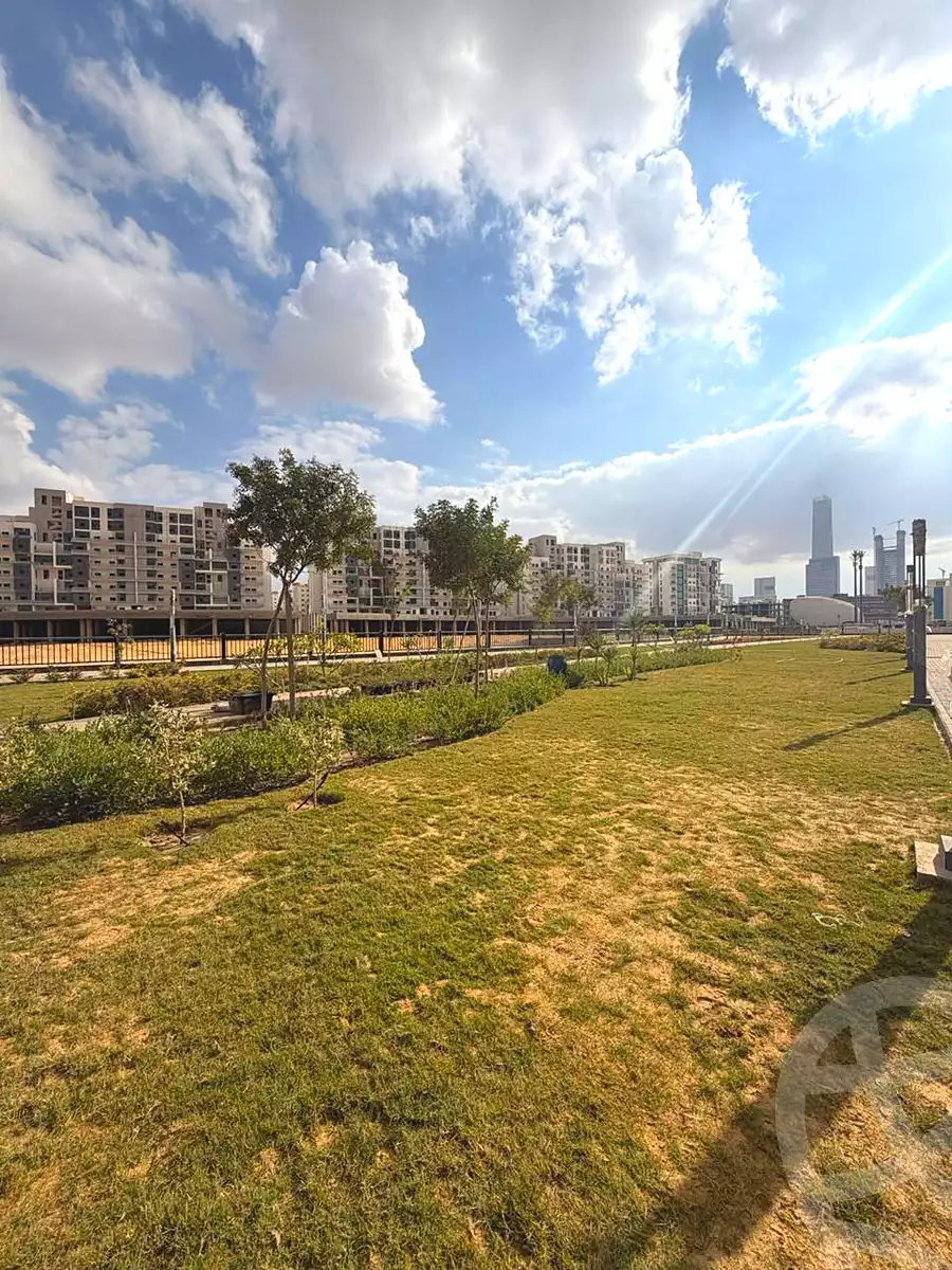 https://aqarmap.com.eg/ar/listing/6780394-for-sale-cairo-new-administrative-capital-r3-jade-park-compound-city-edge