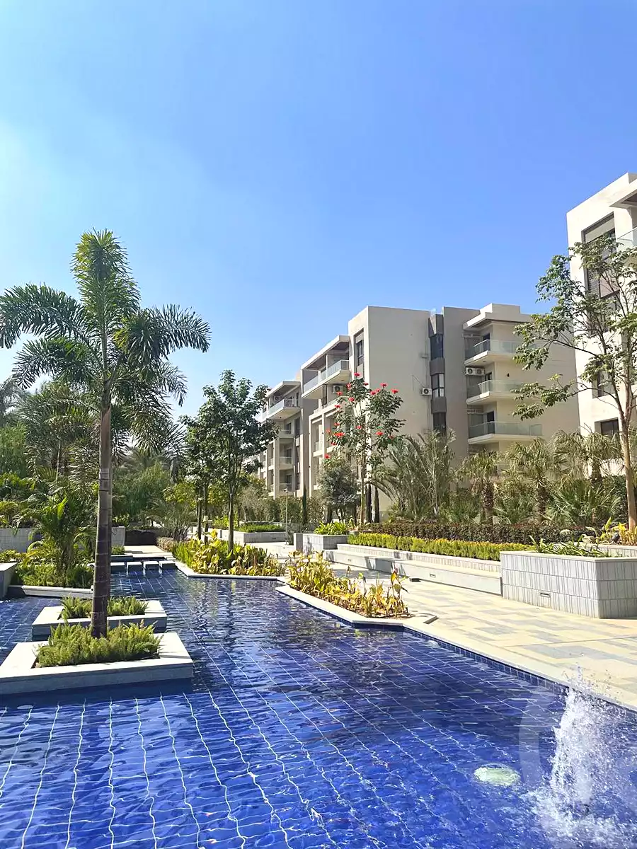 https://aqarmap.com.eg/ar/listing/6781763-for-sale-cairo-new-cairo-compounds-hyde-park-centre-ville-hyde-park