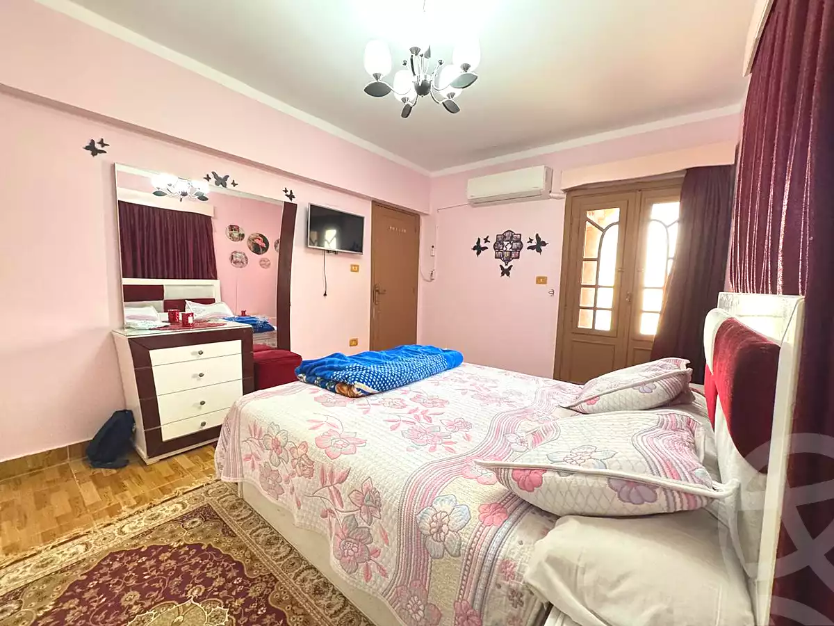 https://aqarmap.com.eg/en/listing/6782157-for-sale-cairo-el-sheikh-zayed-city-el-hay-elawel-street-10