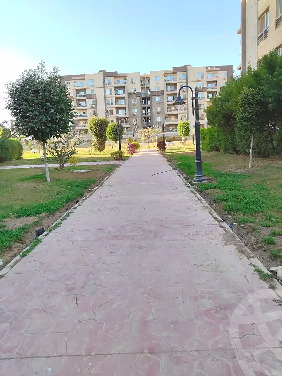 https://aqarmap.com.eg/en/listing/6782857-for-sale-cairo-el-sheikh-zayed-city-compounds-dr-msr