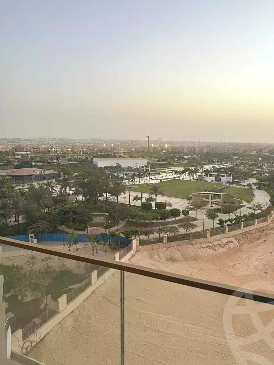 https://aqarmap.com.eg/ar/listing/6784742-for-sale-cairo-el-sheikh-zayed-city-compounds-zyd-wr-llttwyr-z-tower