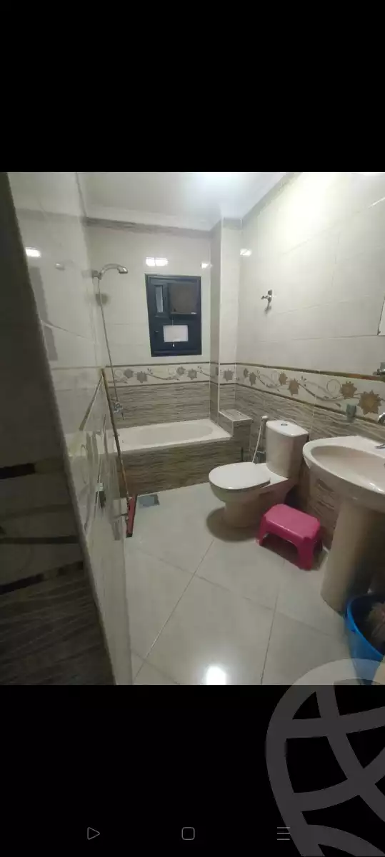 https://aqarmap.com.eg/ar/listing/6784990-for-rent-cairo-el-sheikh-zayed-city-shr-lshbb