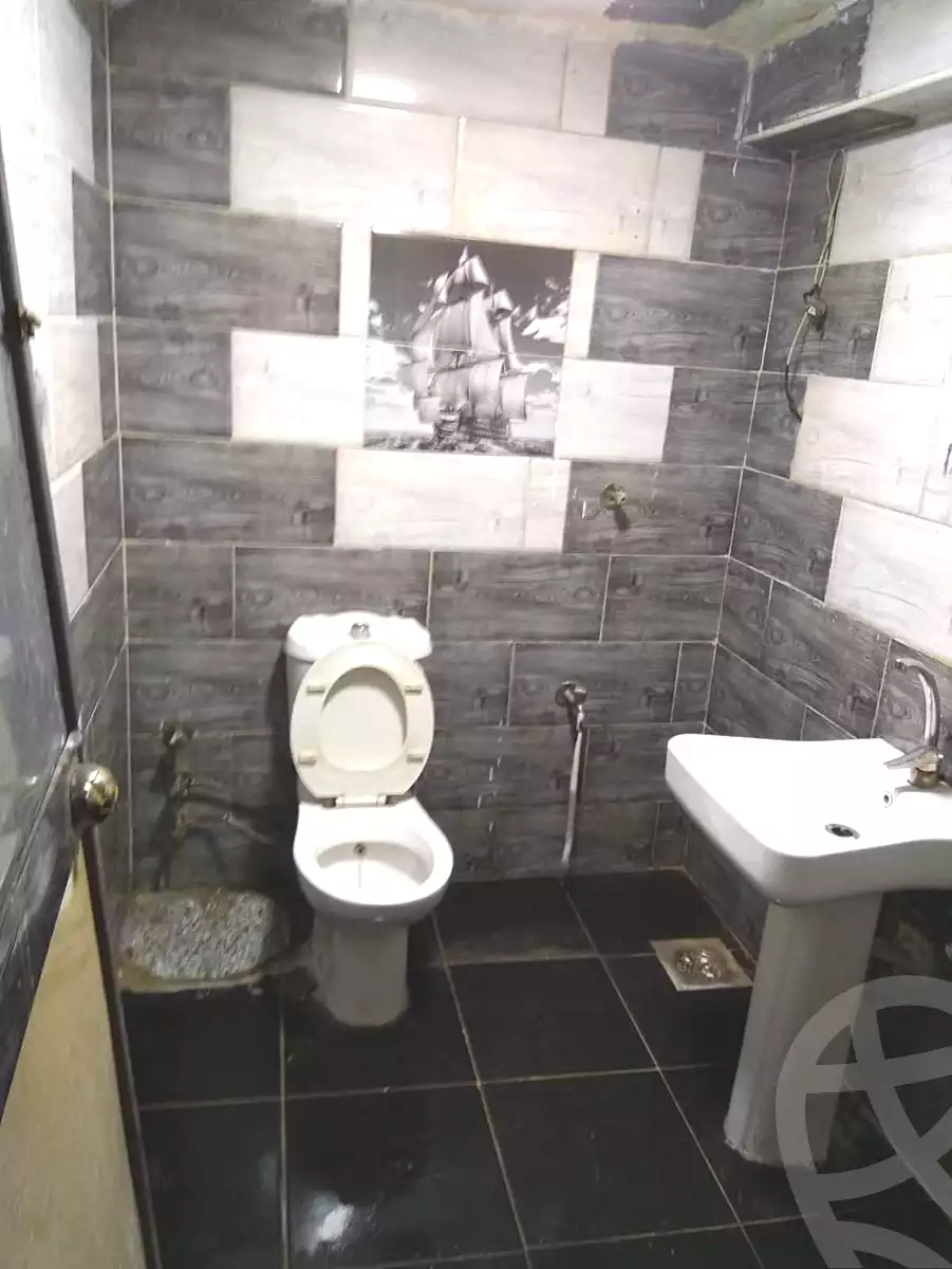 https://aqarmap.com.eg/en/listing/6785871-for-rent-alexandria-el-chatby-port-said-street