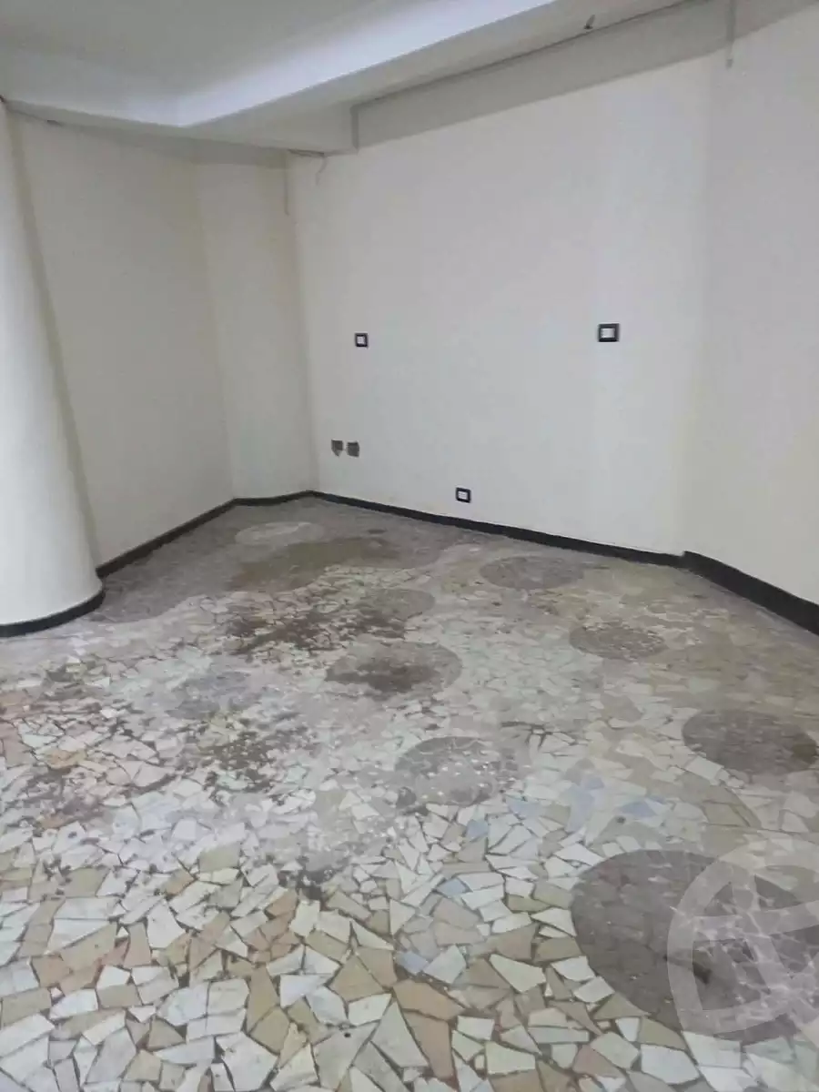 https://aqarmap.com.eg/en/listing/6785871-for-rent-alexandria-el-chatby-port-said-street