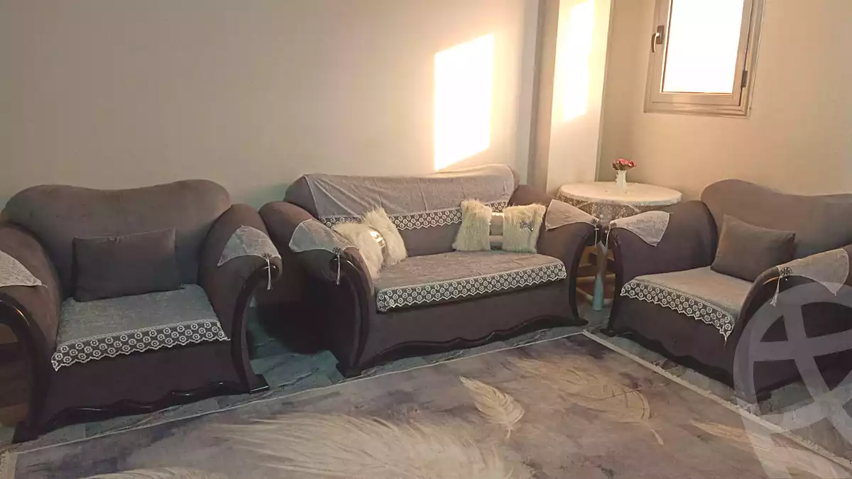 https://aqarmap.com.eg/ar/listing/6786435-for-rent-cairo-6th-of-october-el-ahyaa-neighborhood-3rd
