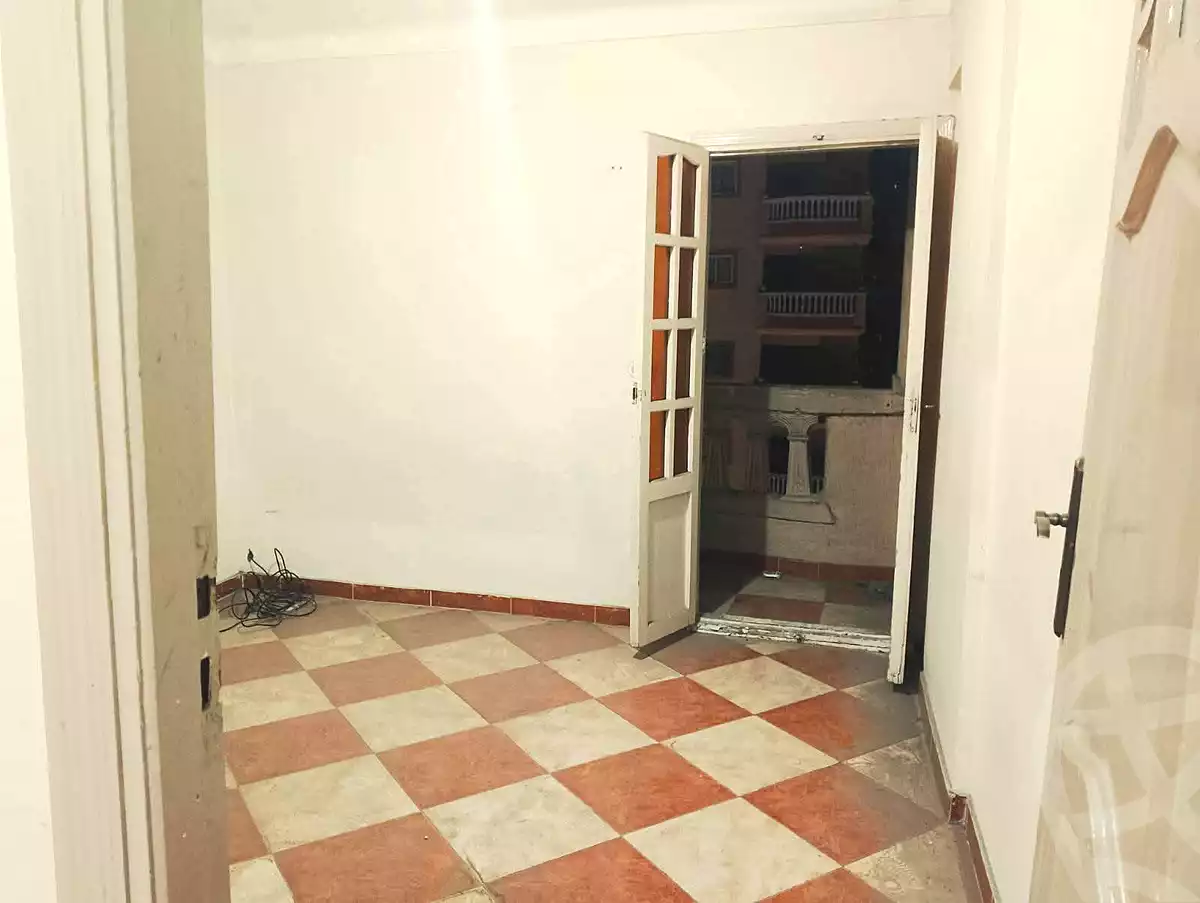 https://aqarmap.com.eg/ar/listing/6786546-for-rent-alexandria-el-asafra-l-sfr-qbly-street-30