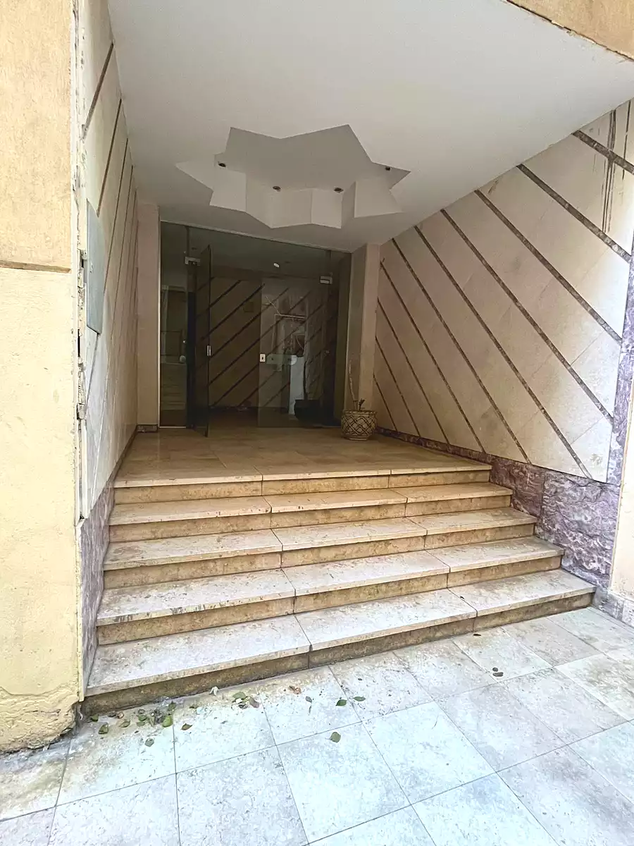 https://aqarmap.com.eg/ar/listing/6786799-for-sale-cairo-new-cairo-el-narges-el-narges-omarat-beirut-st