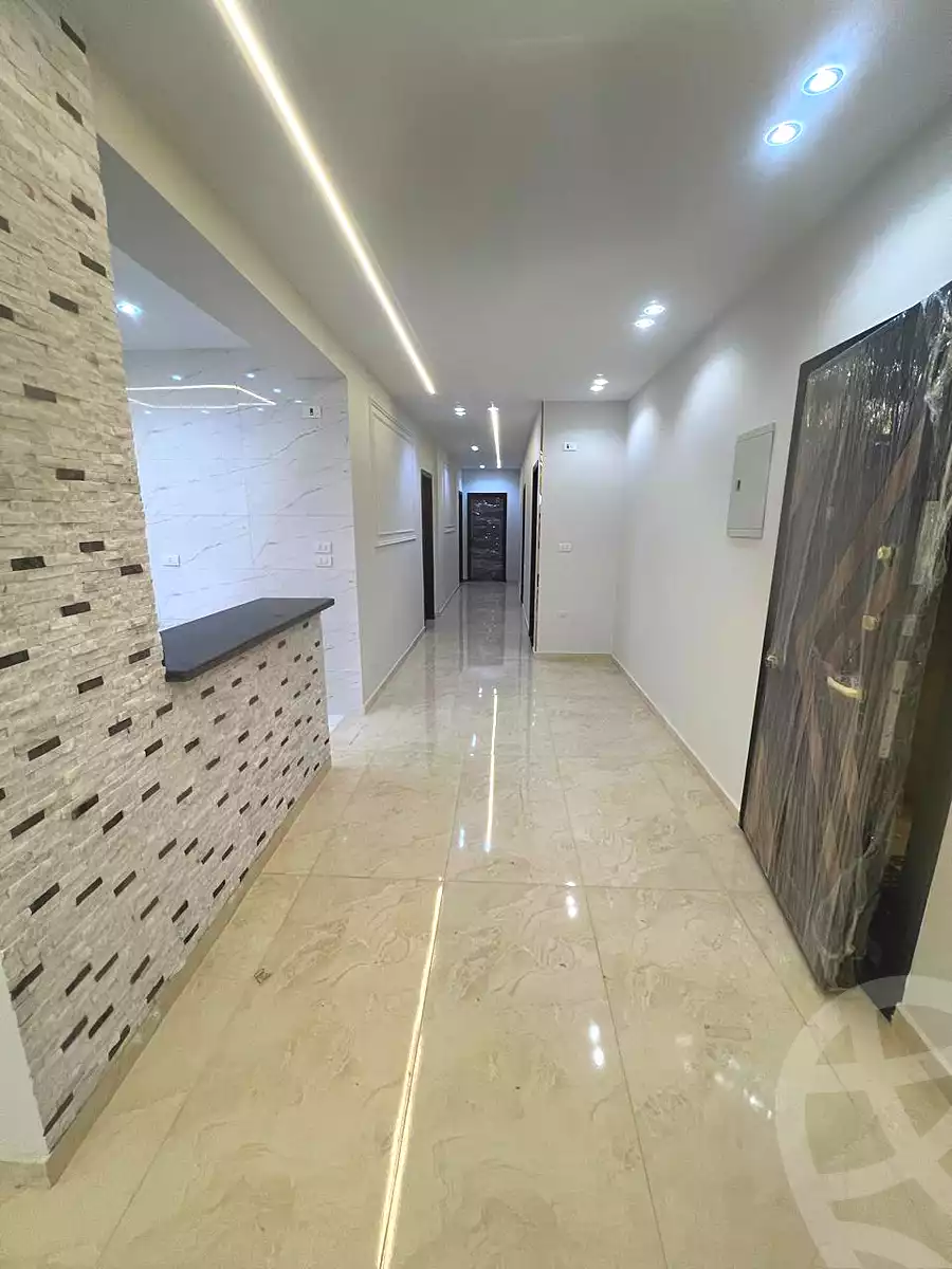 https://aqarmap.com.eg/ar/listing/6787914-for-sale-cairo-6th-of-october-el-hay-el-motamyz-fourth-touristic-village-amin-el-refae-st