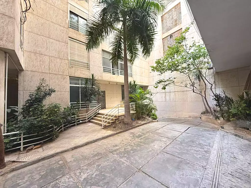 https://aqarmap.com.eg/ar/listing/6788071-for-rent-alexandria-kafr-abdo-ismailia-st