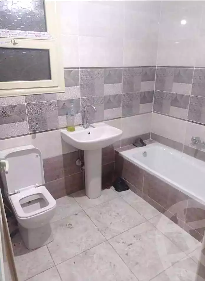 https://aqarmap.com.eg/en/listing/6789212-for-rent-alexandria-l-jmy-lbytsh-el-hay-st