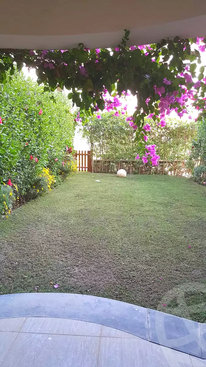 https://aqarmap.com.eg/en/listing/6790450-for-rent-cairo-new-cairo-compounds-mountain-view-hyde-park