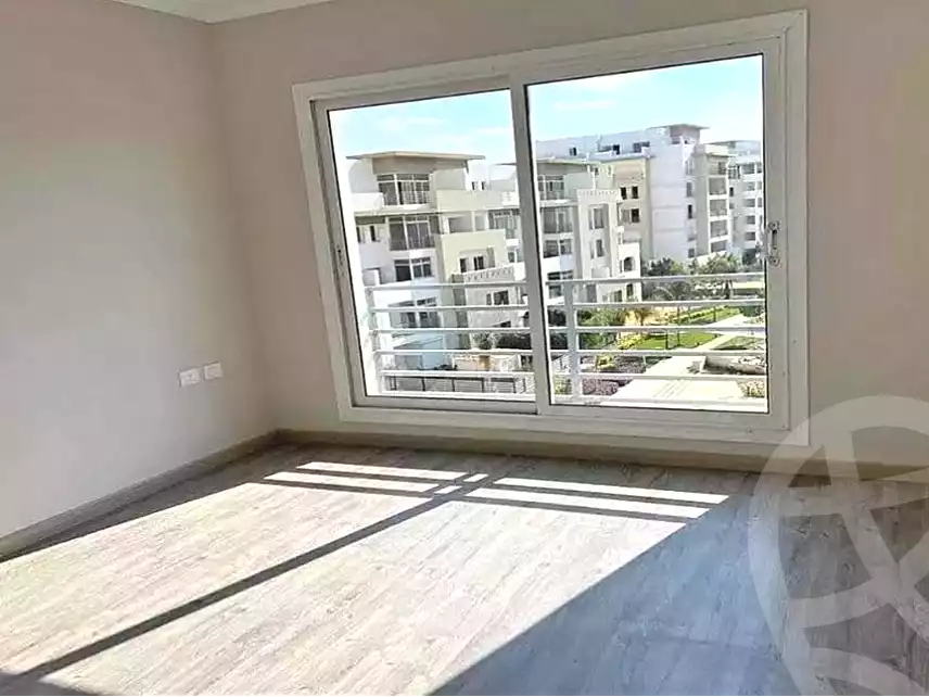 https://aqarmap.com.eg/en/listing/6790708-for-sale-cairo-new-cairo-compounds-garden-residence-hyde-park