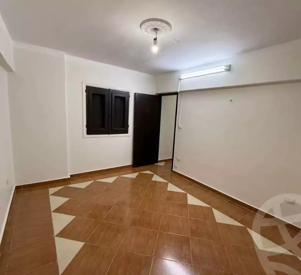 https://aqarmap.com.eg/ar/listing/6792599-for-sale-alexandria-el-asafra-l-sfr-bhry-el-geish-rd