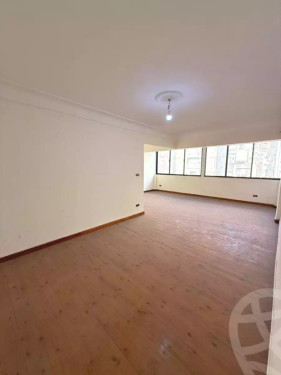 https://aqarmap.com.eg/en/listing/6793641-for-sale-alexandria-el-asafra-ahmed-tiesser-st