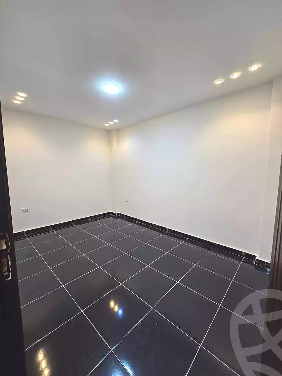 https://aqarmap.com.eg/ar/listing/6793869-for-sale-alexandria-miami-shr-jml-bd-lnsr
