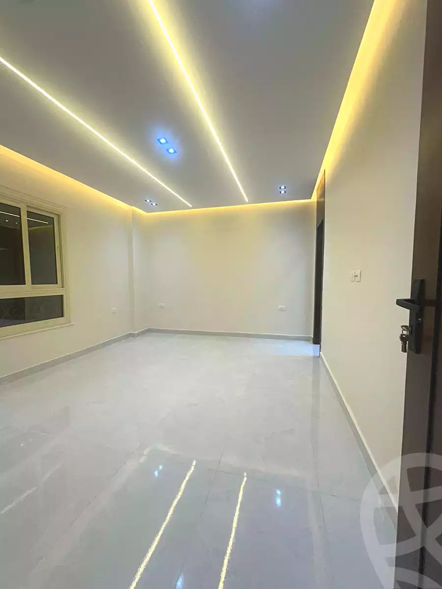 https://aqarmap.com.eg/ar/listing/6796598-for-sale-cairo-6th-of-october-el-ahyaa-neighborhood-4th-neighbourhood-1