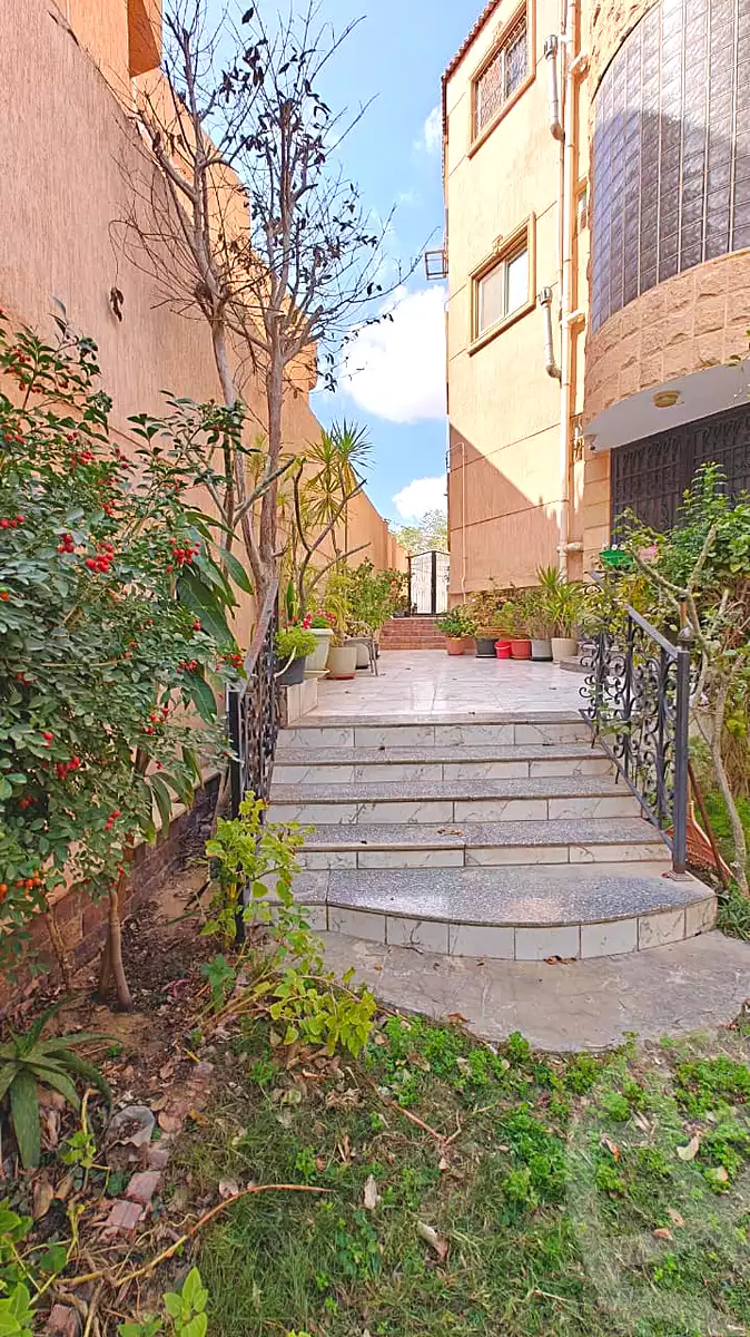 https://aqarmap.com.eg/ar/listing/6796760-for-sale-cairo-el-sheikh-zayed-city-mntq-fr-y-bmdyn-lshykh-zyd