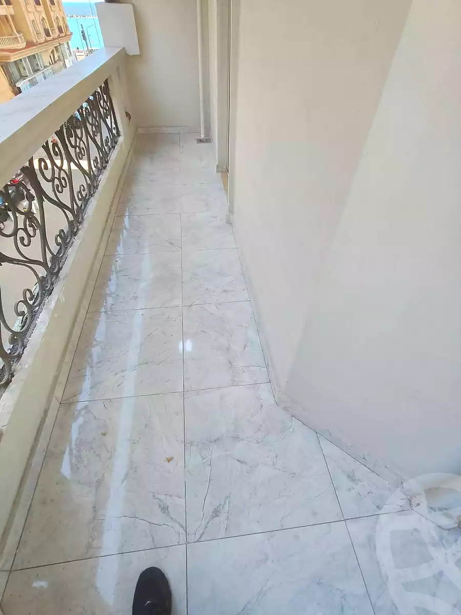 https://aqarmap.com.eg/ar/listing/6796947-for-sale-alexandria-sydy-bshr-sydy-bshr-bhry-khalil-hamada-st