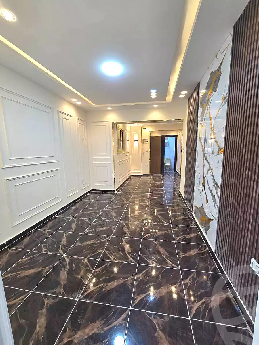 https://aqarmap.com.eg/ar/listing/6798407-for-sale-alexandria-miami-shr-jml-bd-lnsr