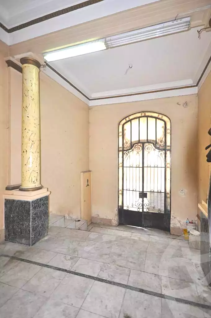https://aqarmap.com.eg/ar/listing/6799256-for-rent-cairo-downtown-bab-el-loaa-talaat-harb-st