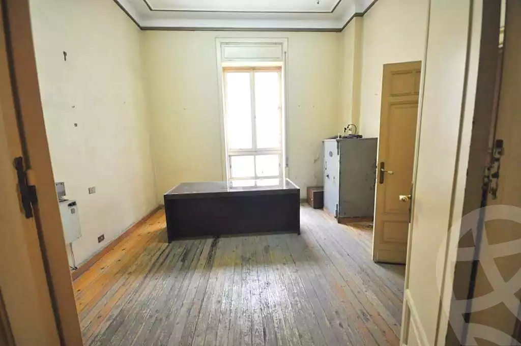 https://aqarmap.com.eg/ar/listing/6799256-for-rent-cairo-downtown-bab-el-loaa-talaat-harb-st