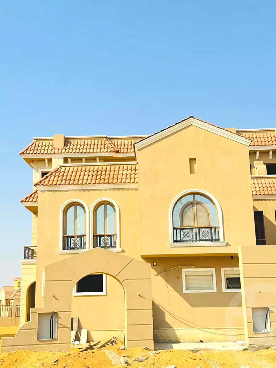 https://aqarmap.com.eg/ar/listing/6799198-for-sale-cairo-el-shorouk-compounds-yfy-ryzydns