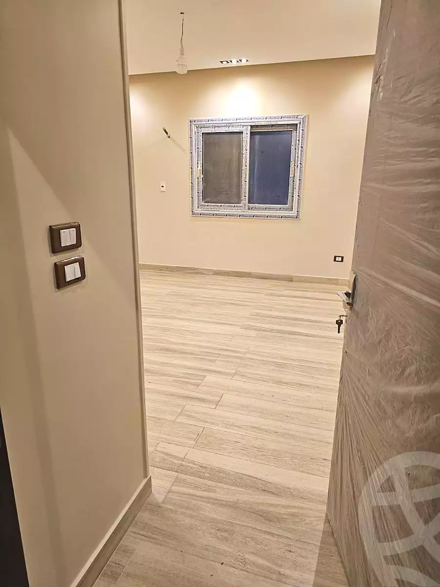 https://aqarmap.com.eg/en/listing/6799390-for-rent-cairo-el-sheikh-zayed-city-compounds-el-khamayel