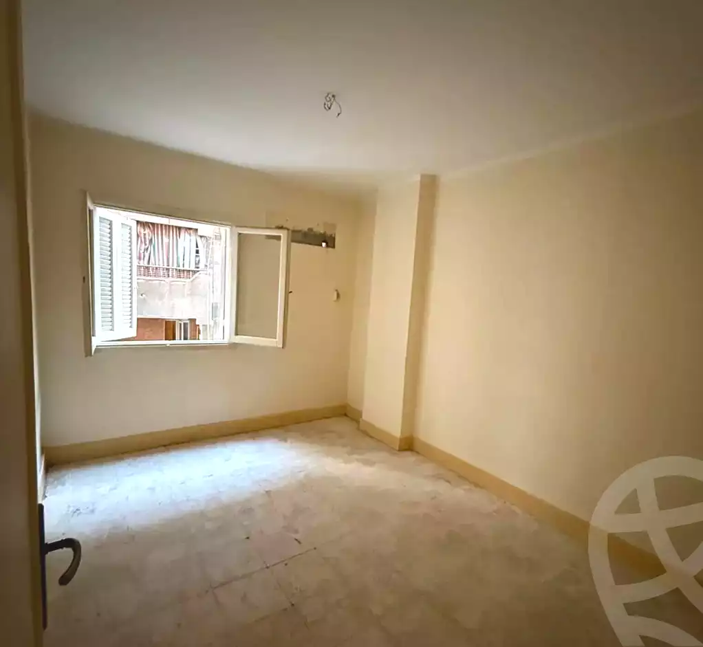 https://aqarmap.com.eg/en/listing/6800352-for-sale-alexandria-sydy-bshr-sydy-bshr-bhry-shr-mhmwd-l-yswy