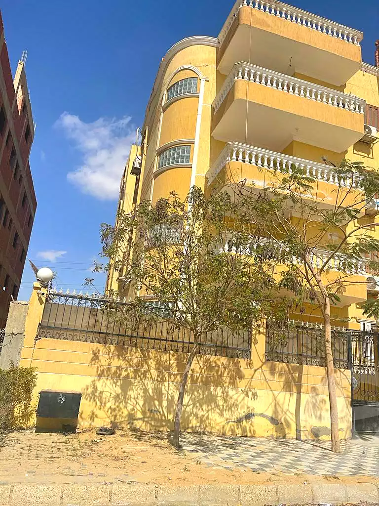 https://aqarmap.com.eg/ar/listing/6800580-for-rent-cairo-6th-of-october-el-ahyaa-neighborhood-11th