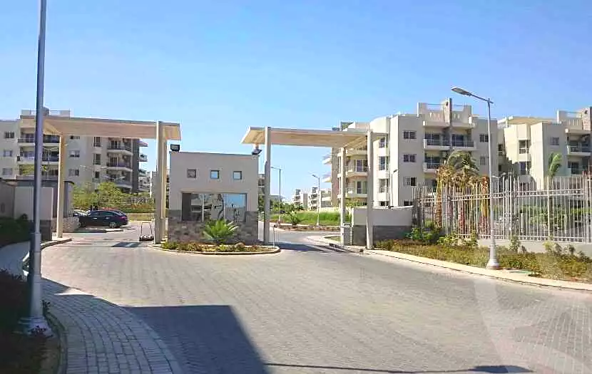 https://aqarmap.com.eg/en/listing/6800645-for-sale-cairo-el-sheikh-zayed-city-compounds-dh-drys