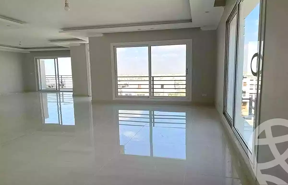 https://aqarmap.com.eg/ar/listing/6801040-for-sale-cairo-new-cairo-compounds-garden-residence-hyde-park