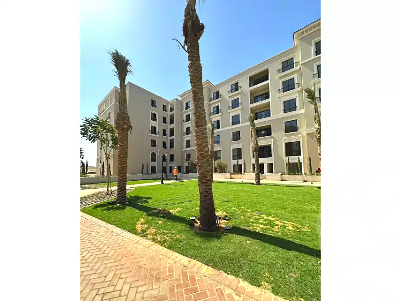 https://aqarmap.com.eg/ar/listing/6801251-for-sale-cairo-el-sheikh-zayed-city-compounds-kmbwnd-fyldj-wyst-dr-llttwyr