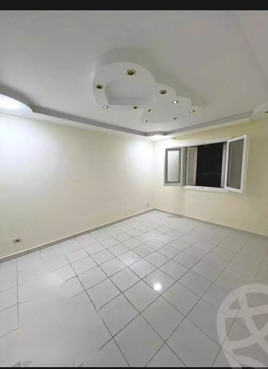 https://aqarmap.com.eg/ar/listing/6802473-for-sale-alexandria-miami-shady-abd-el-salam-st