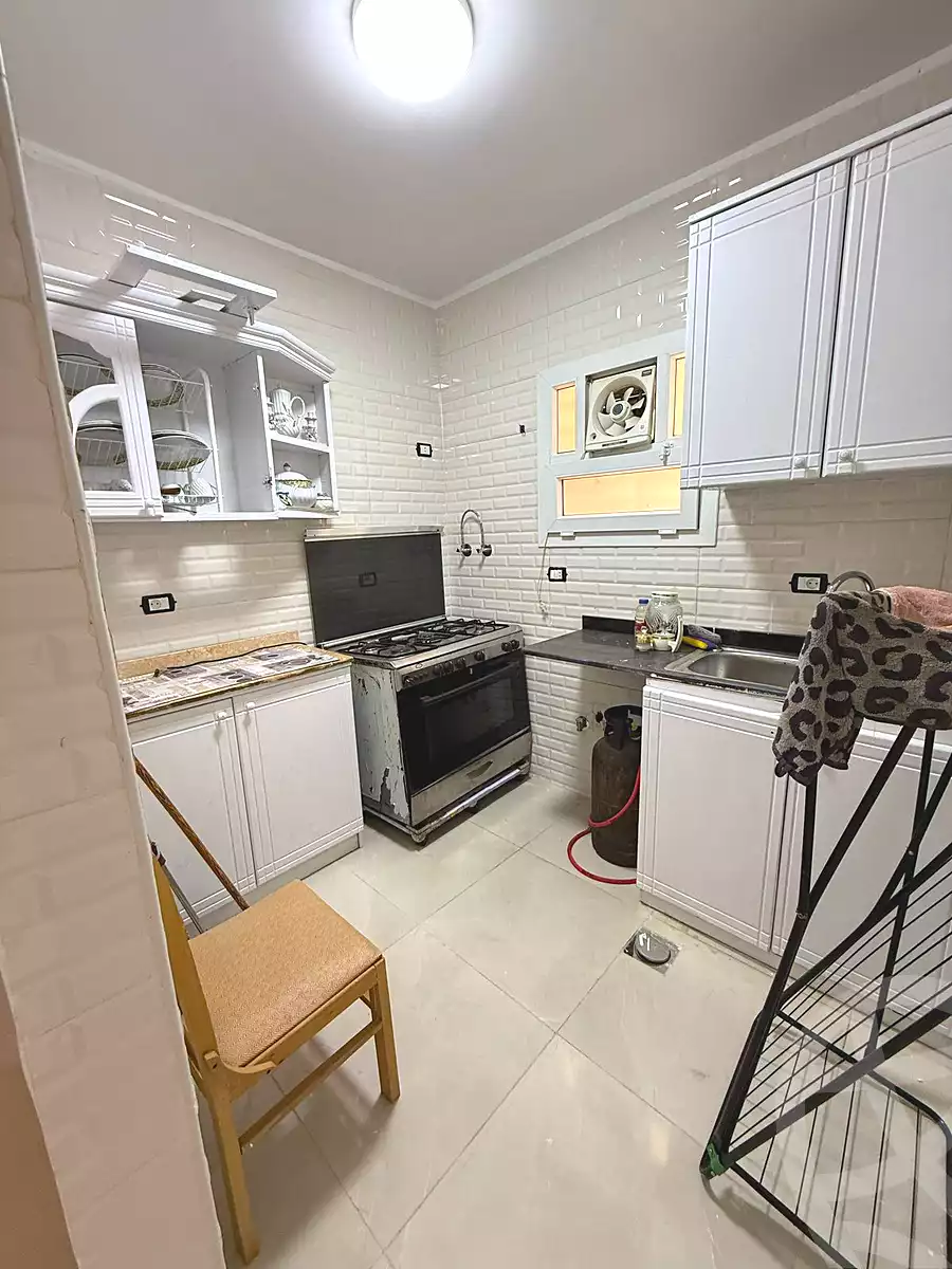 https://aqarmap.com.eg/ar/listing/6803134-for-sale-cairo-6th-of-october-el-tawsaat-el-shamalya-hy-2000-qt