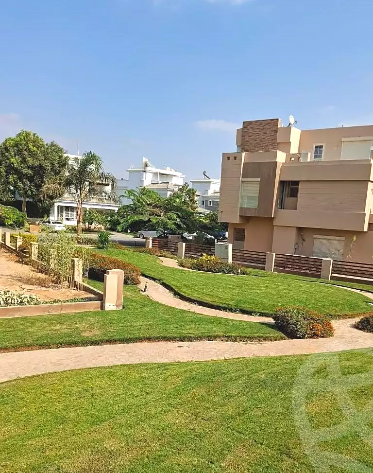 https://aqarmap.com.eg/en/listing/6803235-for-sale-cairo-6th-of-october-compounds-rayos