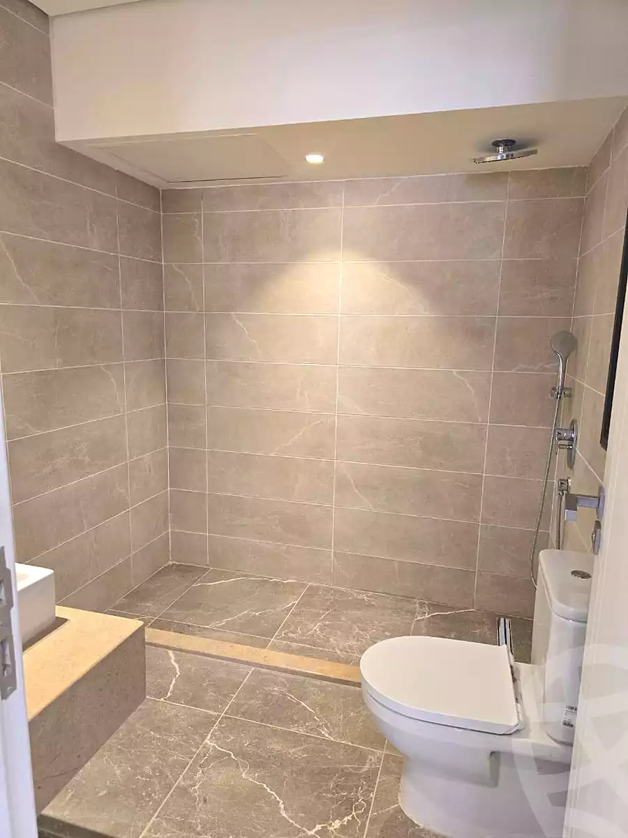 https://aqarmap.com.eg/ar/listing/6803485-for-rent-cairo-el-sheikh-zayed-city-compounds-kmbwnd-fyldj-wyst-dr-llttwyr