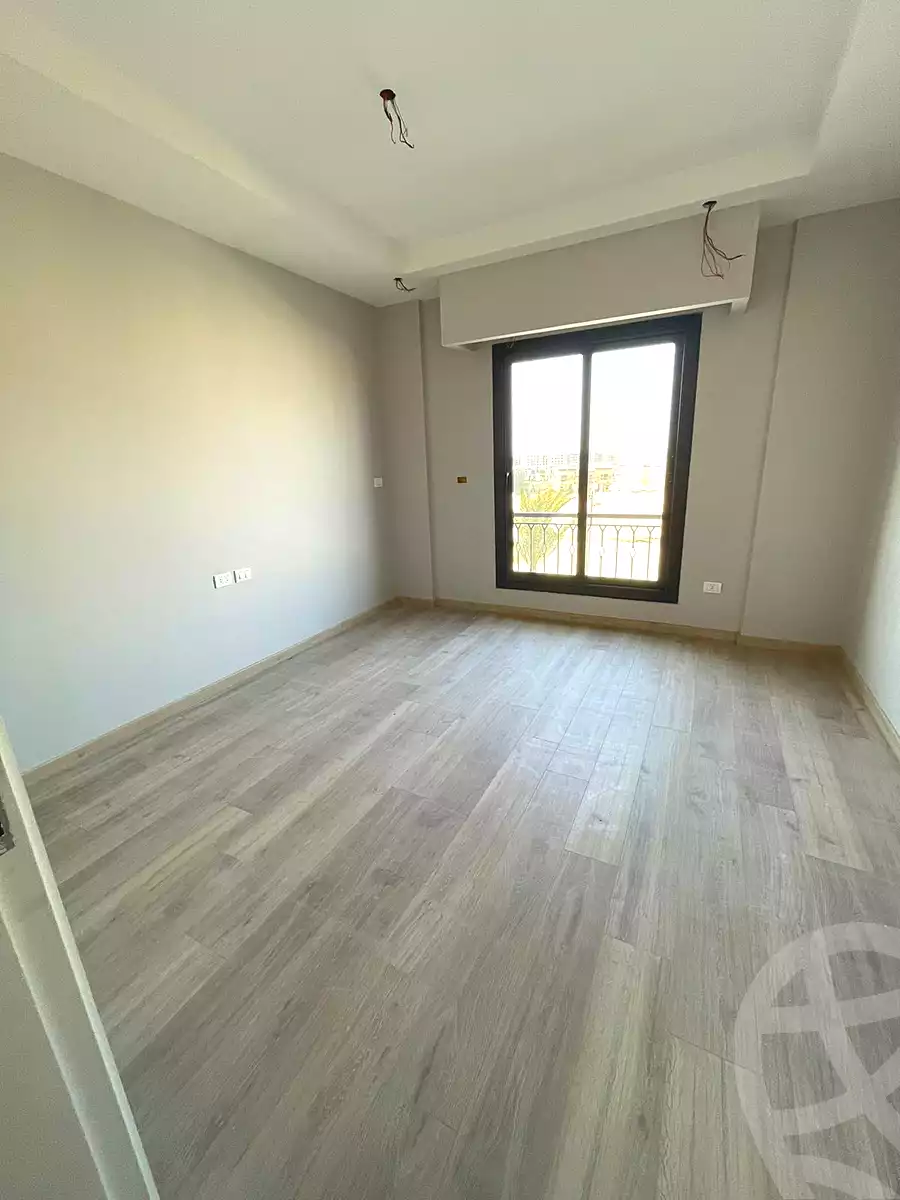 https://aqarmap.com.eg/ar/listing/6803485-for-rent-cairo-el-sheikh-zayed-city-compounds-kmbwnd-fyldj-wyst-dr-llttwyr
