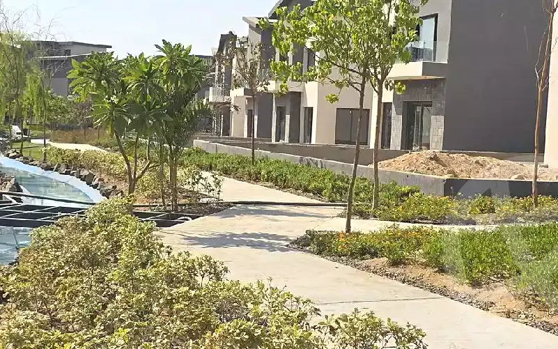 https://aqarmap.com.eg/ar/listing/6803790-for-sale-cairo-new-cairo-compounds-kmbwnd-kryk-twn-il-cazar